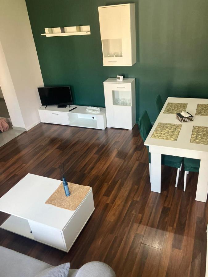 Apartament Centrum Wałbrzych Esterno foto
